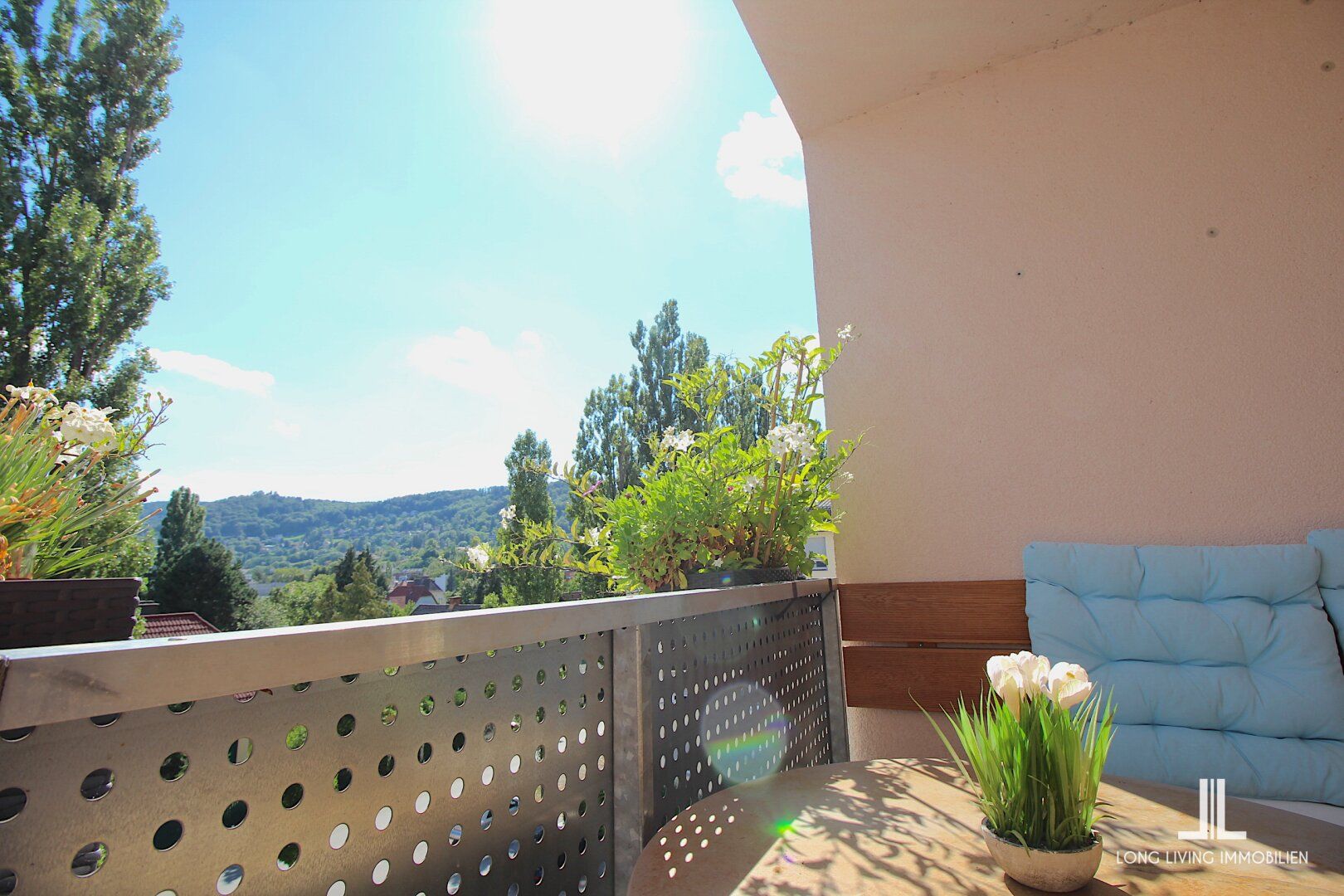 Wundervolle Wohnung mit Süd-Loggia in ruhiger Lage