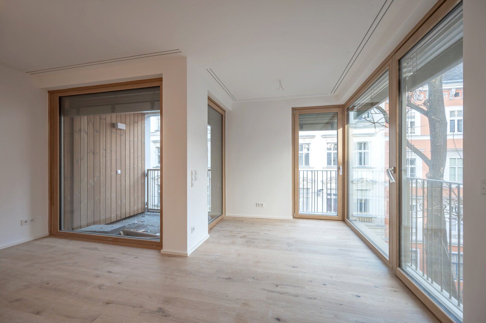 helle Eckwohnung! 2 Zimmer + Arbeitsnische + Abstellraum + Loggia in attraktiver Lage ab 02/25