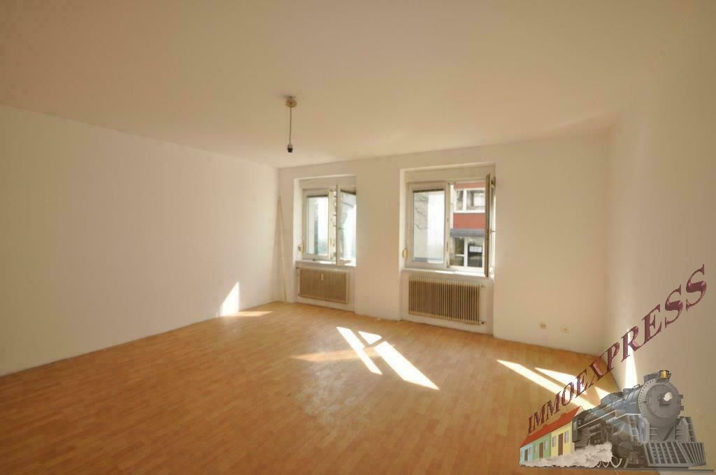 Renovierungsbedürftige Eigentumswohnung in City-Nähe