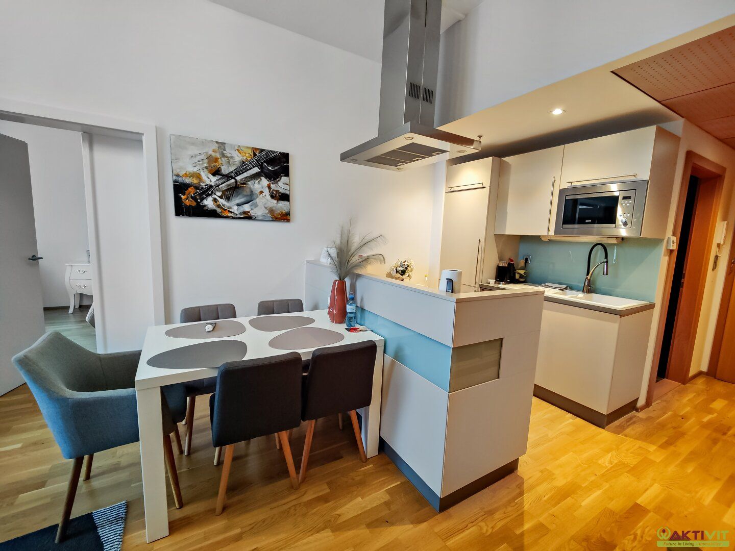 Luxuriöse Wohnung direkt in der Thermen Hotelanlage, SPA & Wellness und Stellplatz inkludiert.
