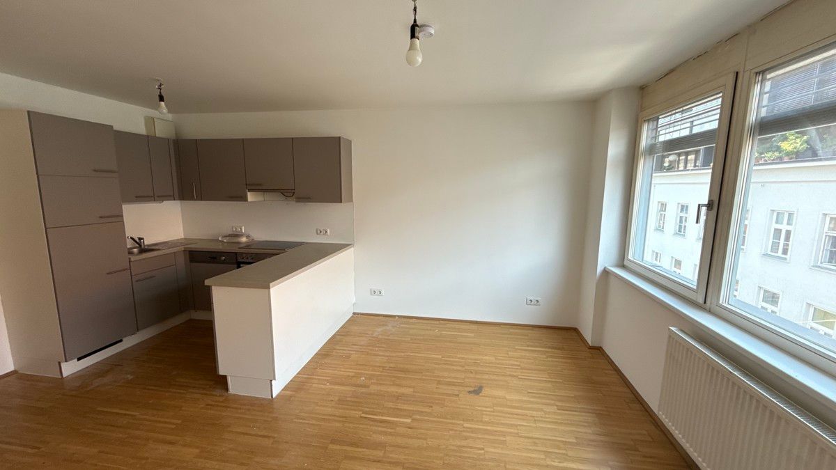 OPEN HOUSE 12.8. 17:40-18:00 UHR! Anfragen nur per Mail, keine Anrufe!