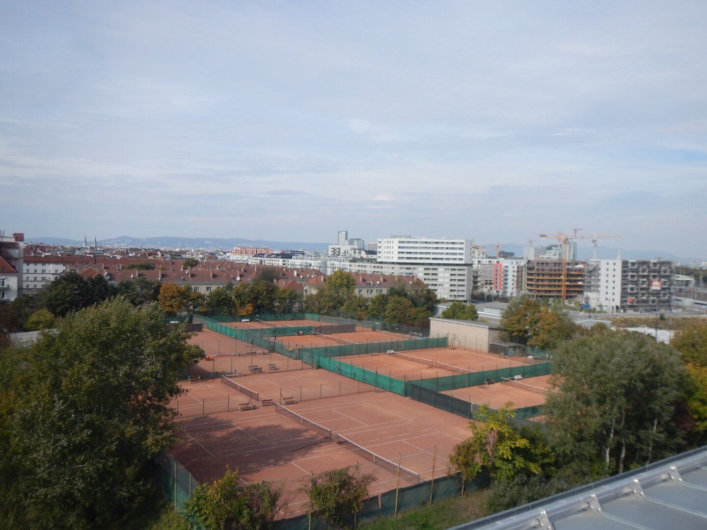 Schöne 4 Zimmer Wohnung mit Terrasse Dachausbau 2018