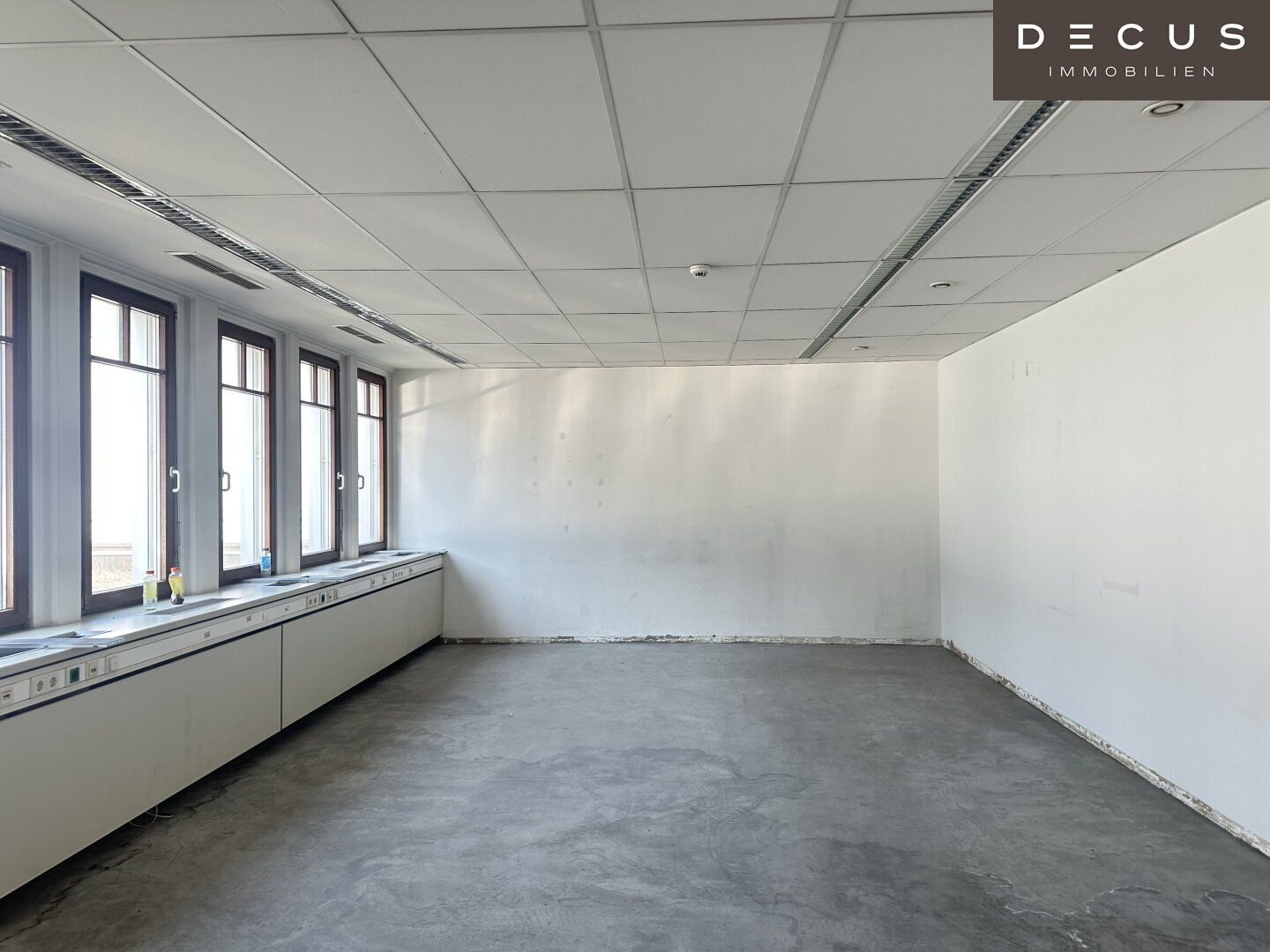 | Preiswerte Büro- und Lagerflächen in verkehrsgünstiger Lage