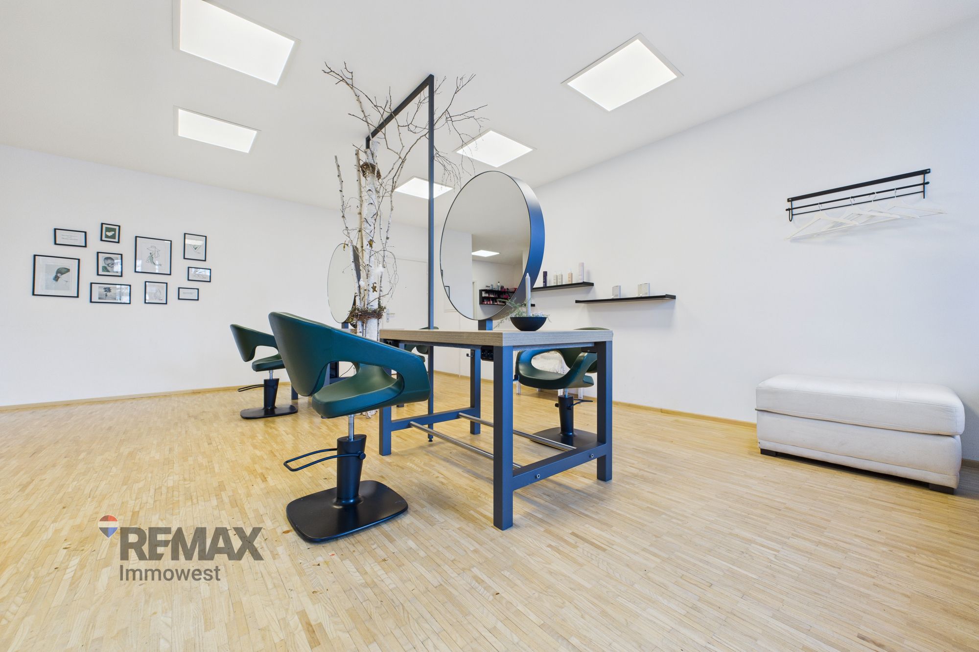 Ein Investment in Stil und Kreativität - Exklusiver Friseursalon in Dornbirn