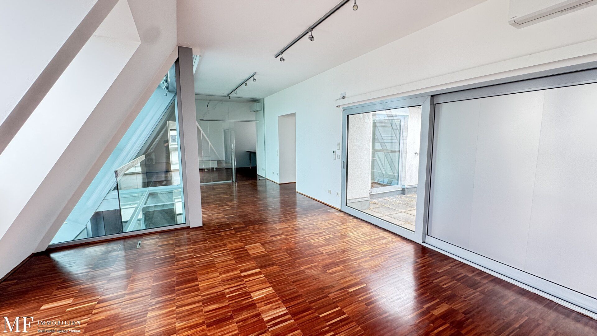 Luxuriöse 4-Zimmer-Wohnung mit Klimaanlage