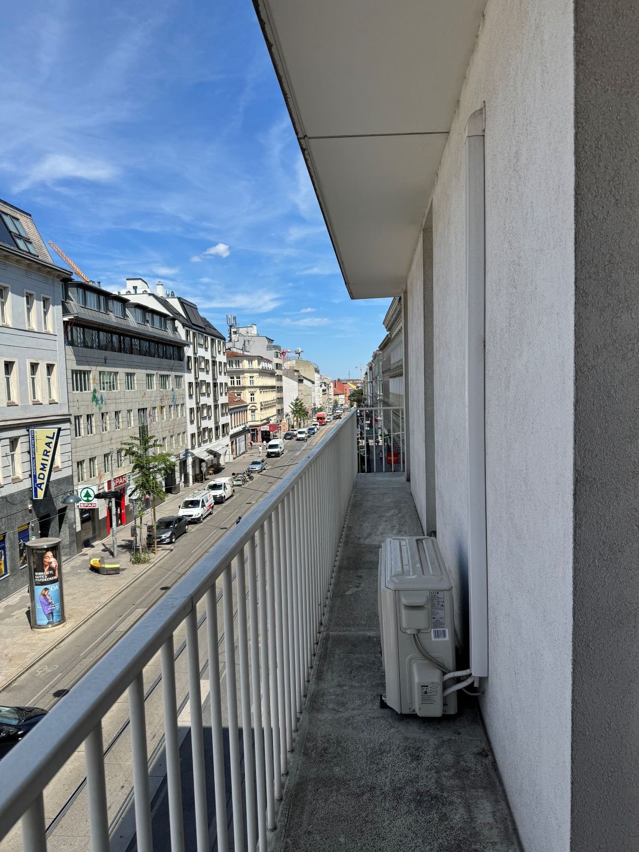 Moderne, helle 4 Zimmer Wohnung, möbliert mit Klimaanlage beim Yppenplatz