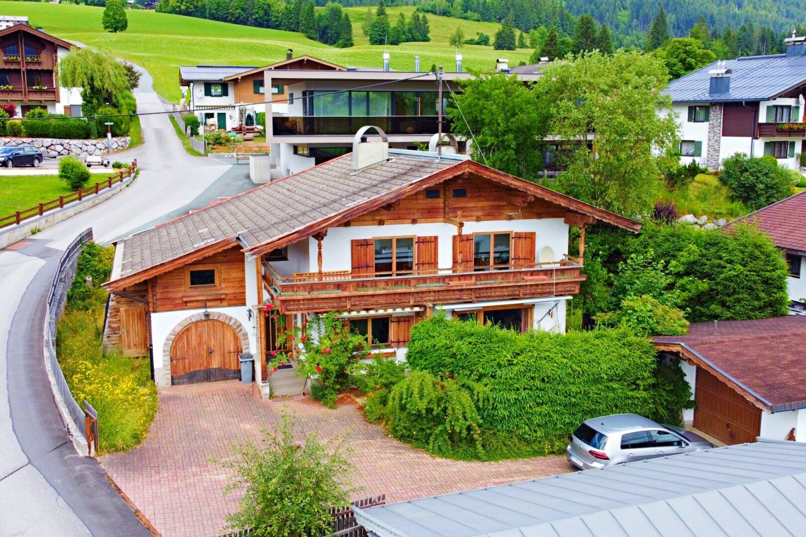 Gestalten Sie Ihr Zuhause! Einfamilienhaus mit viel Potenzial in traumhafter Panoramalage