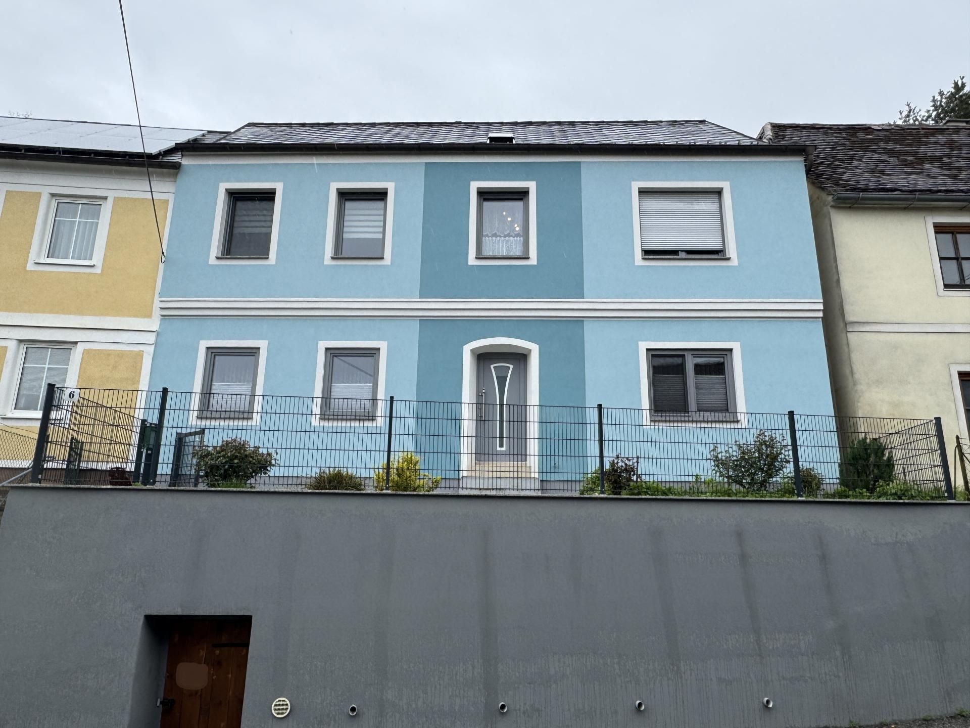 Weitersfeld - gepflegtes Landhaus mit Nebengebäuden