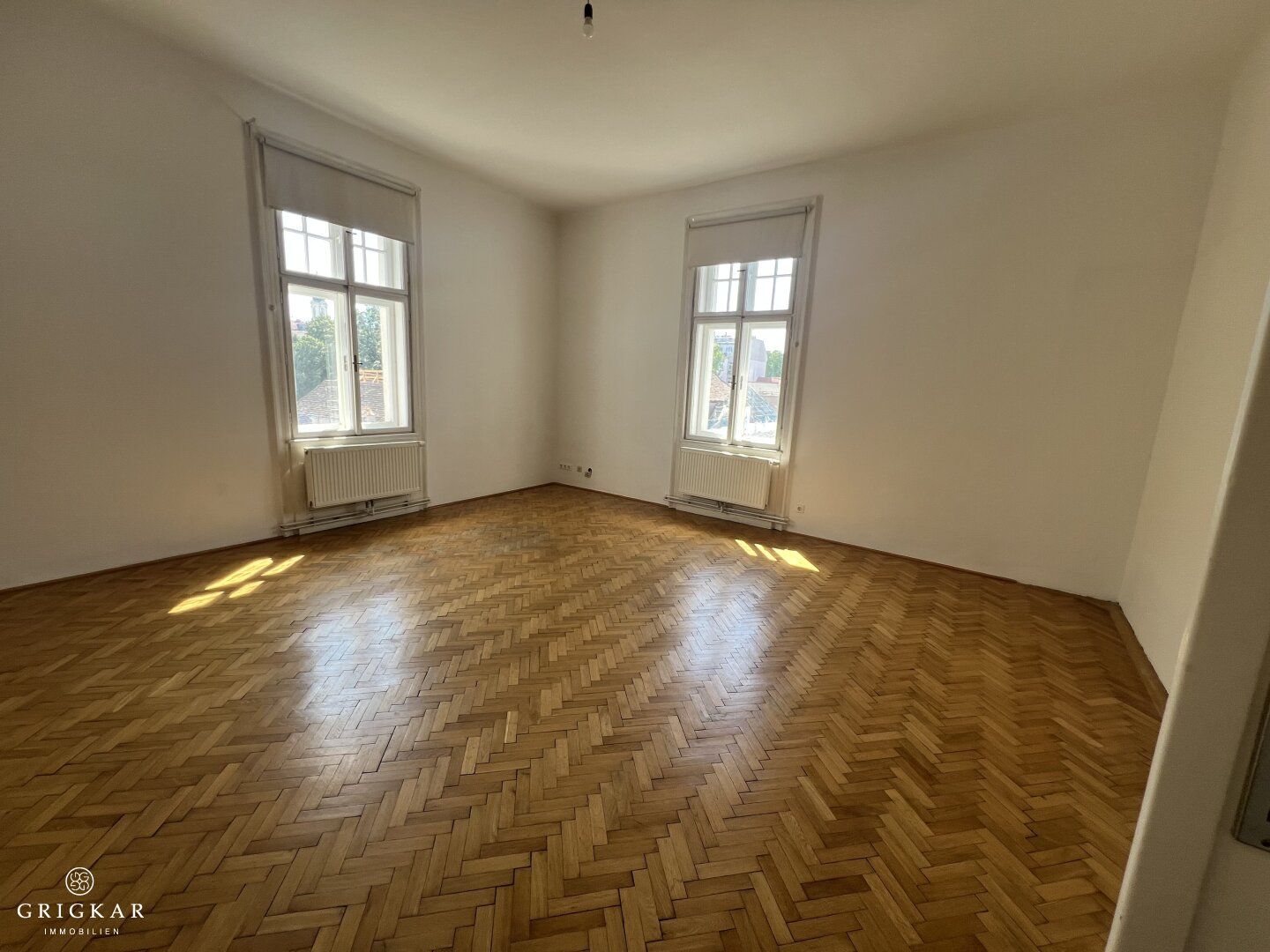 Herrschaftliche Altbauwohnung in schönem Stilhaus unbefristet zu vermieten