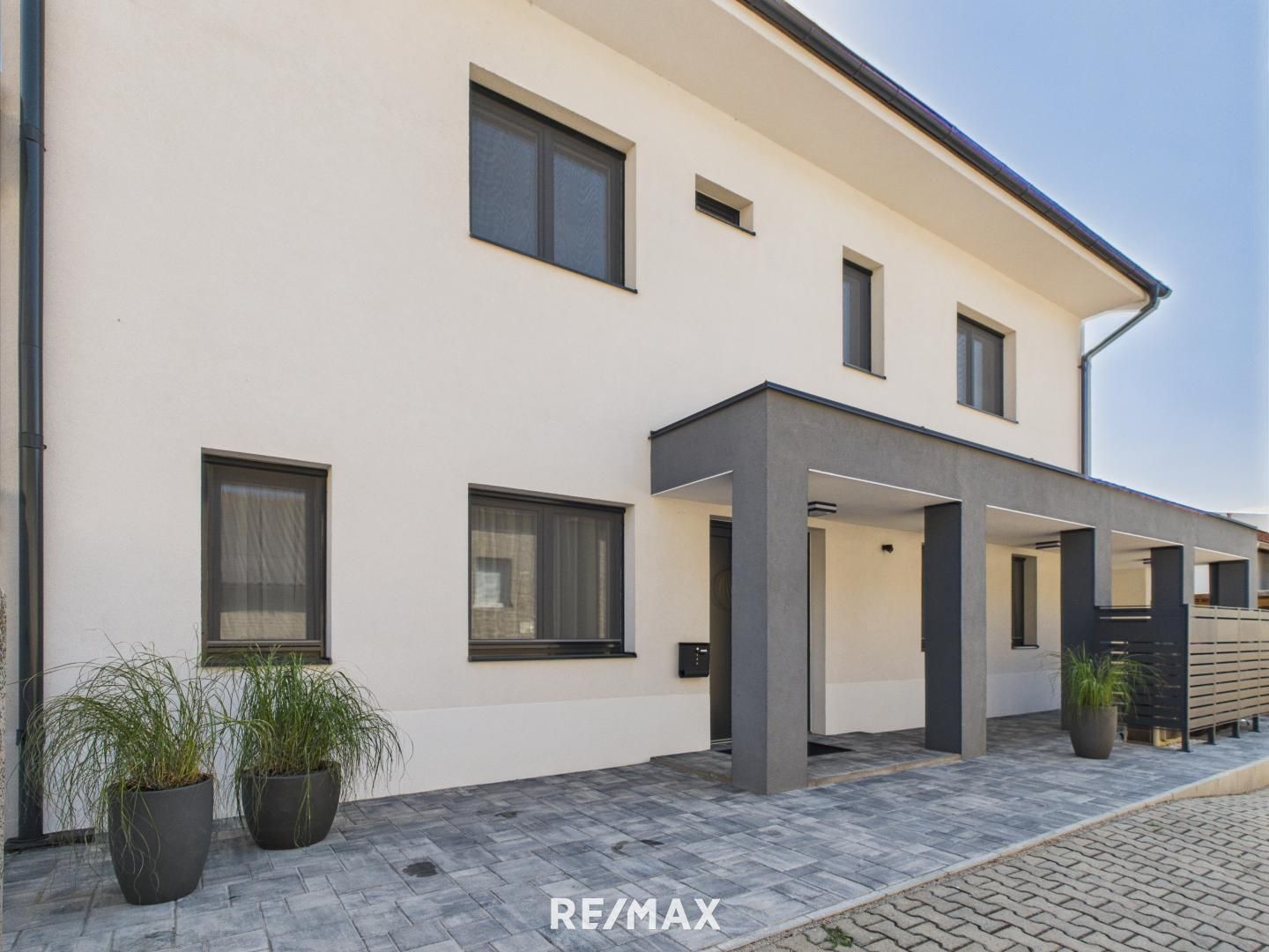 Exklusive Villa - Ein stilvolles Juwel im Herzen von Parndorf