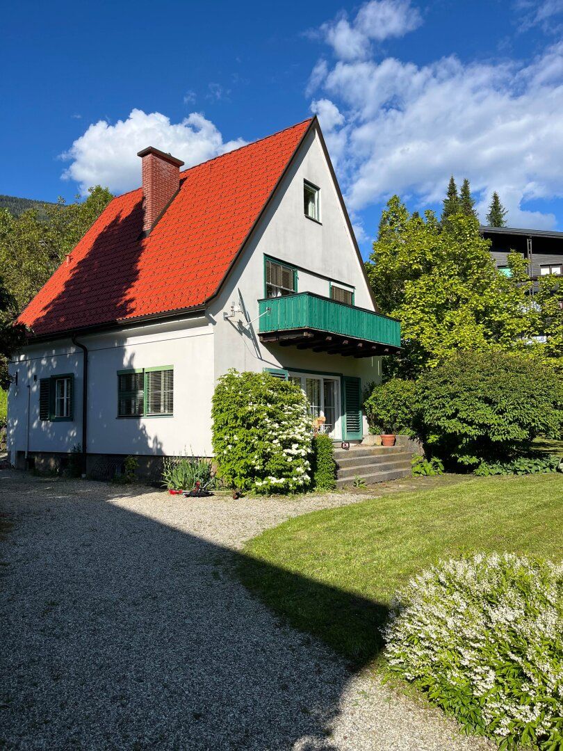 Ein wahres Schmuckstück. 130 m² Wohnfläche, Keller, Balkon, Terrasse, großer Garten und Garage in Radenthein.