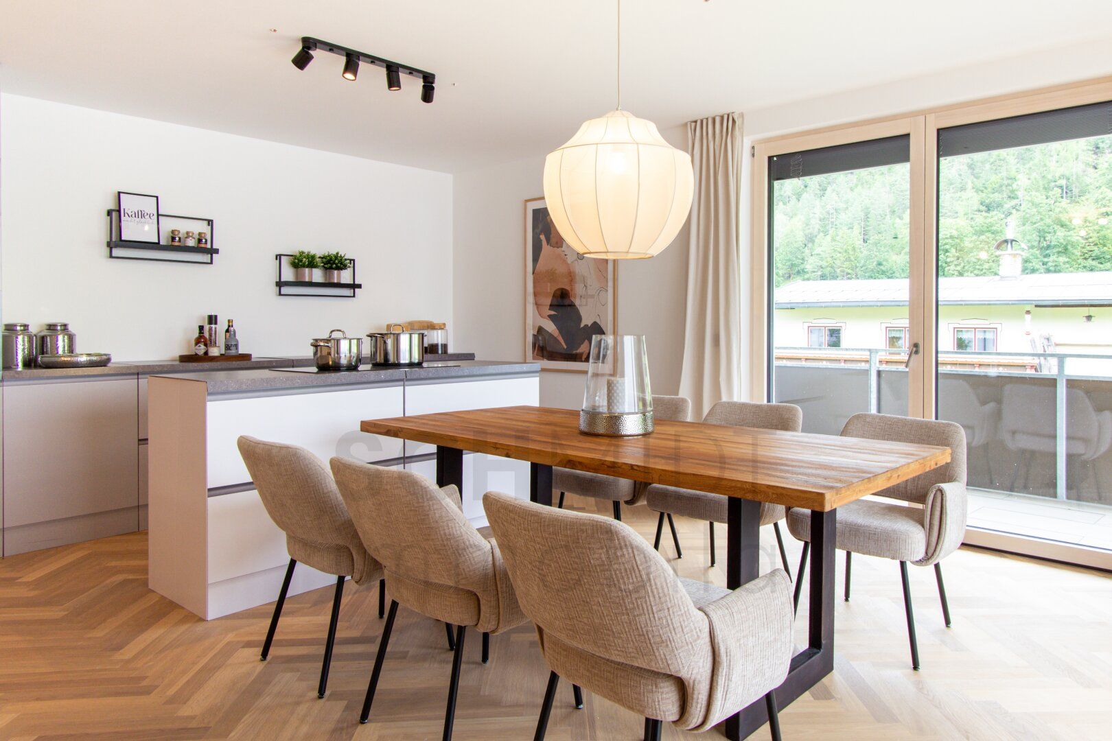 Erstbezug: 112 m² Dachgeschosswohnung mit Traumterrasse & 2 Tiefgaragenplätze in Erpfendorf