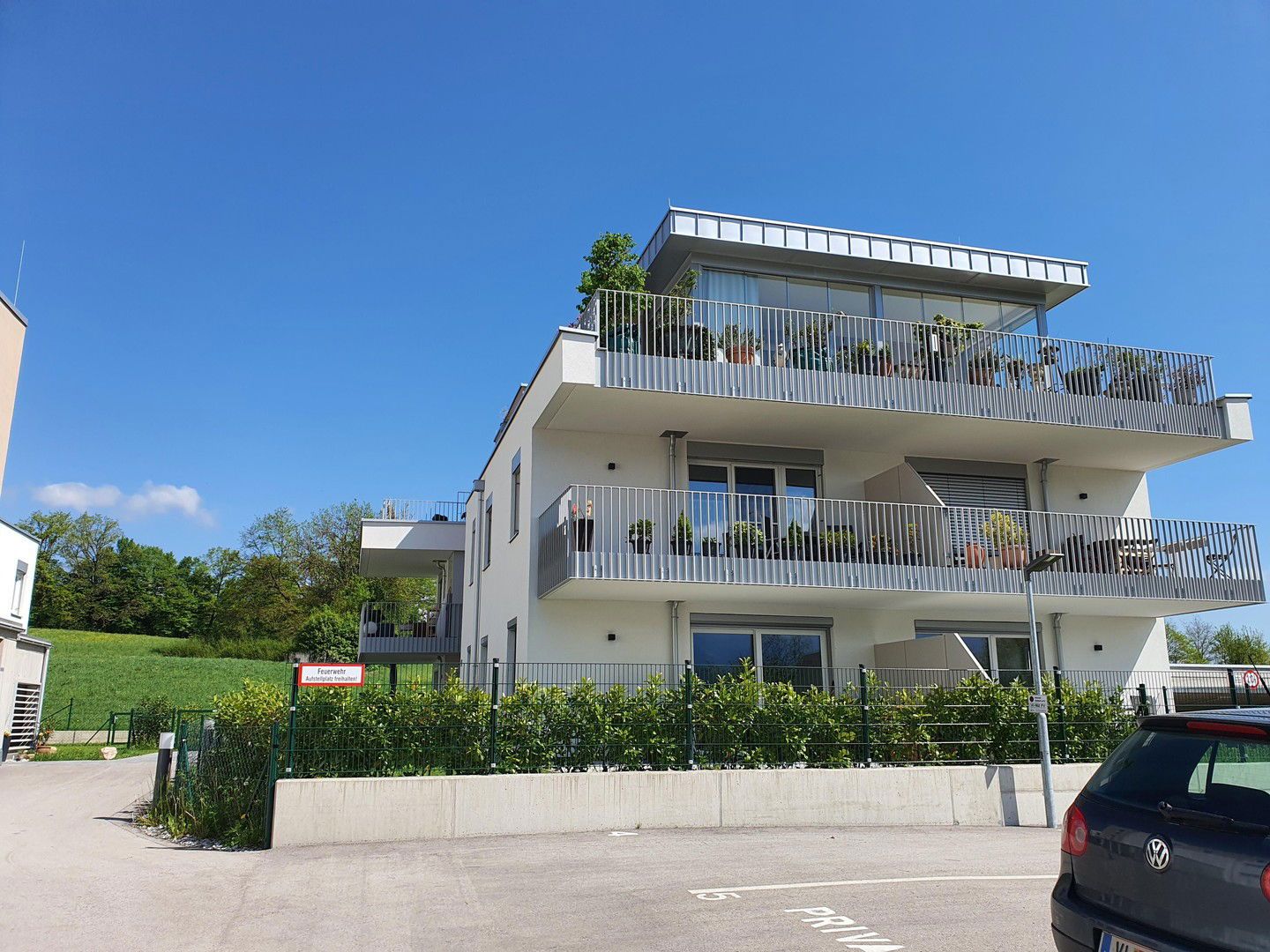 Hochwertig ausgestattete 3 Zimmer-Wohnung am Hang in kleiner, feiner Wohnanlage mit vielen Extras