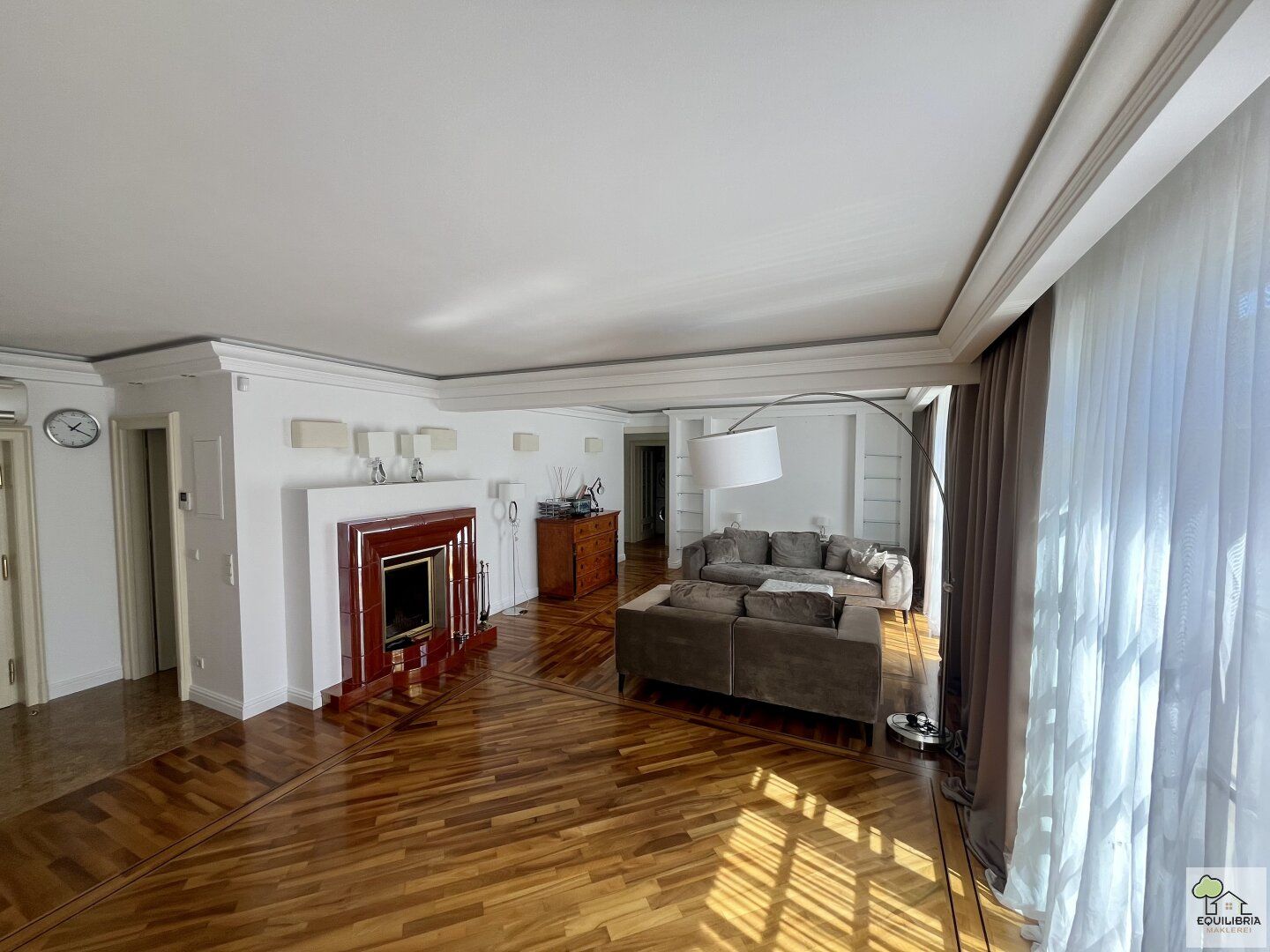 Stilvolle Maisonette in 1190 Wien: 228m² Luxus mit Sauna,Terrasse und Garage!