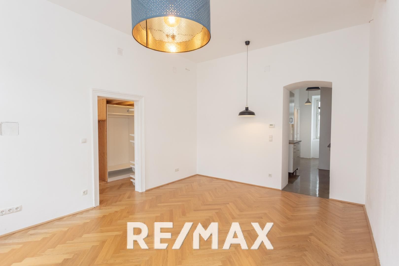 Charmante 2-Zimmer-Altbauwohnung mit Klimaanlage im 3. Stock - modern renoviert und top angebunden
