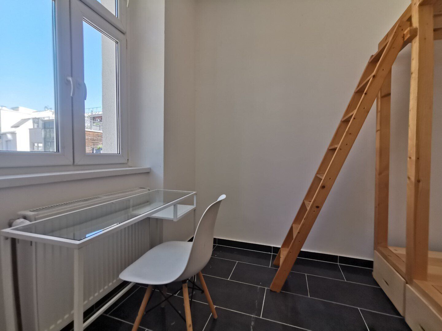 U3 - WG Zimmer alles inklusive - Möbliert