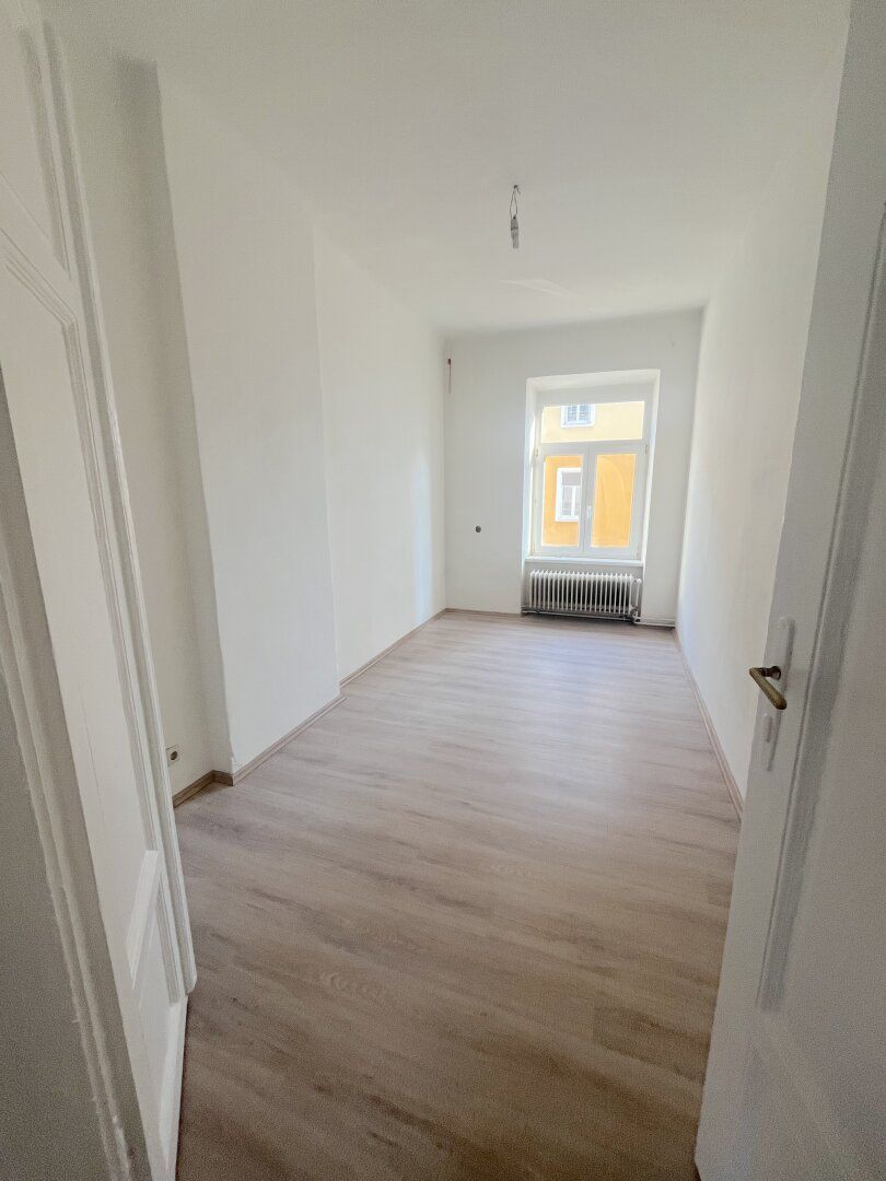 Neu Saniert: 2-Zimmer Wohnung