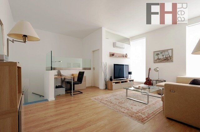 Elegante, topsanierte Maisonettewohnung in bester Neubauer Lage !!