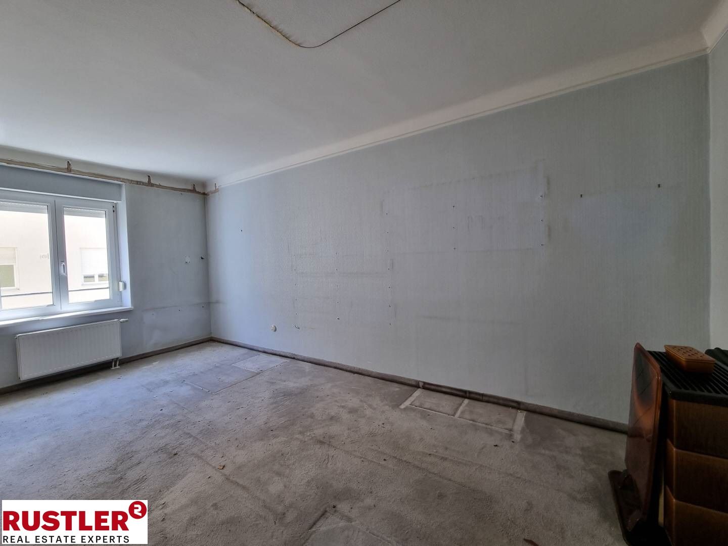 Sanierungsbedürftige 2-Zimmer-Wohnung in Lend!