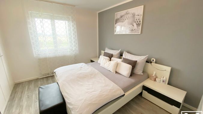 Wohnhaus OG Schlafzimmer
