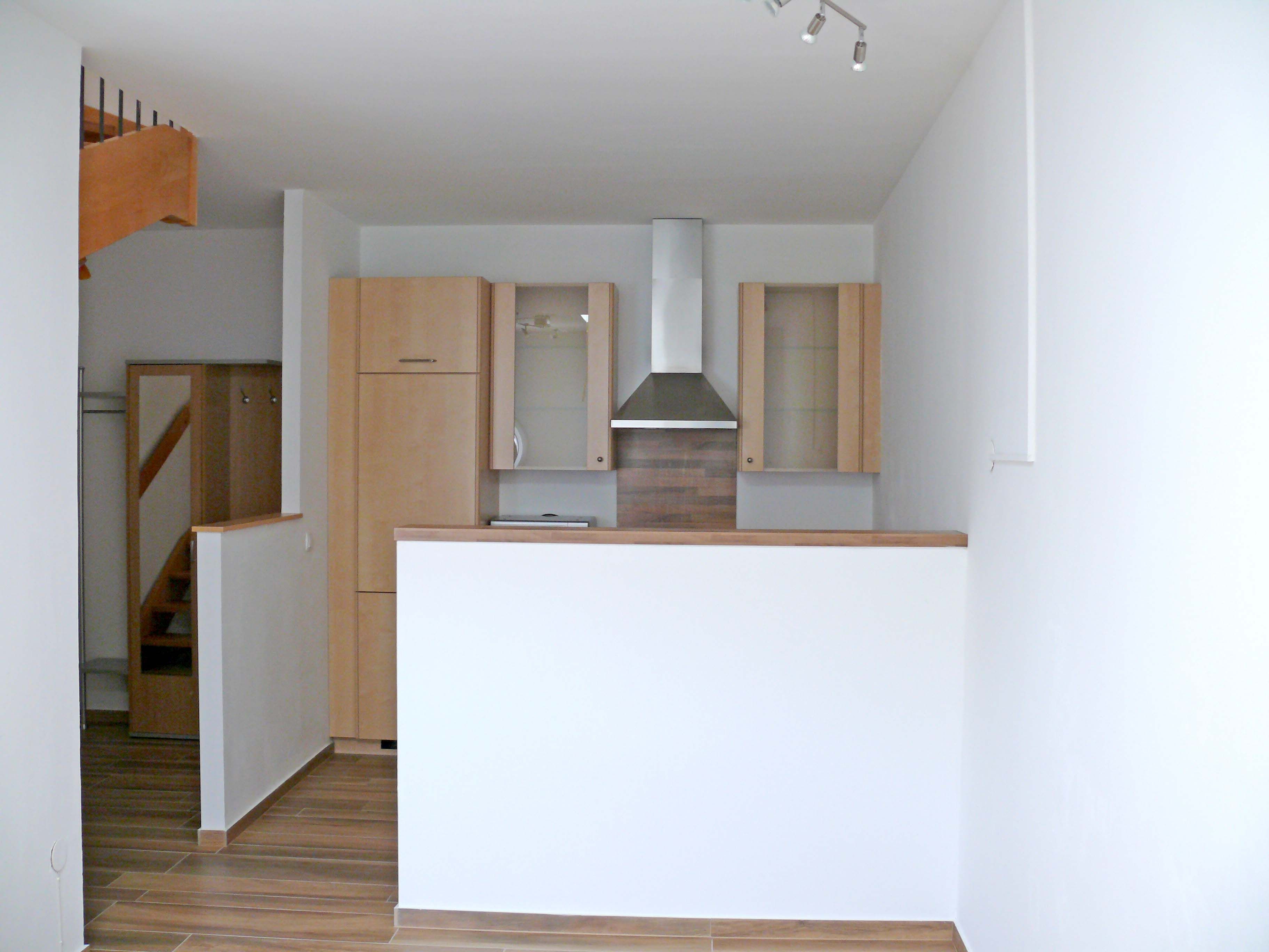 Von privat: Attraktive 3-Zimmer-Maisonette-Wohnung 65m2 zentral