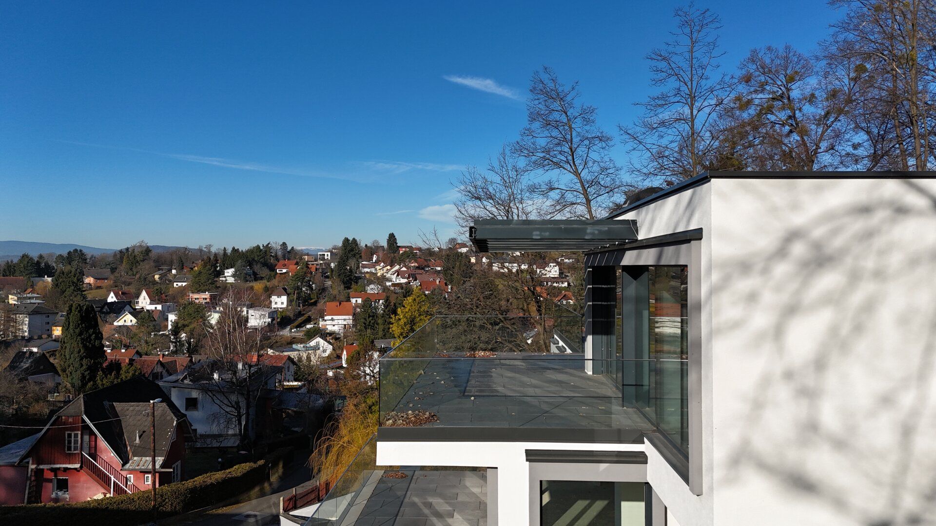 NEUBAU: Eindrucksvolle Architektenvilla mit einzigartiger Aussicht!