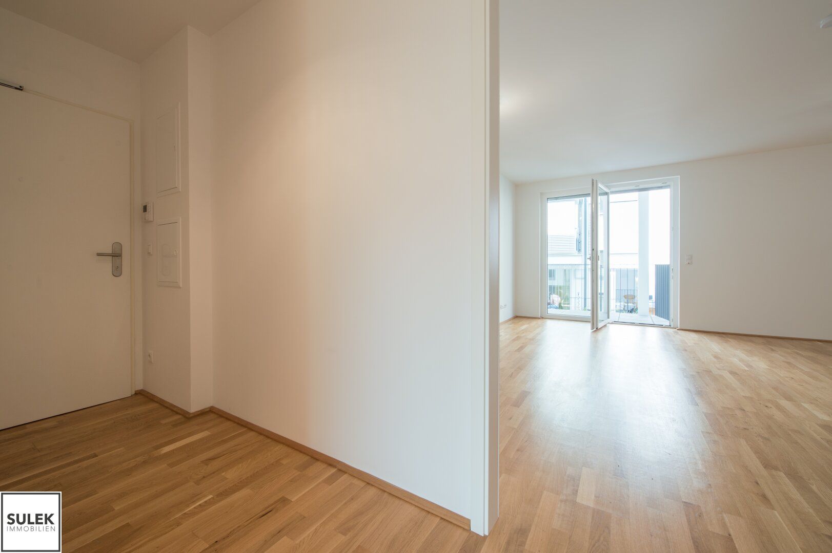 2-Zimmer Neubauwohnung mit Innenhof-Balkon beim Schubertpark - U6 fußläufig erreichbar!