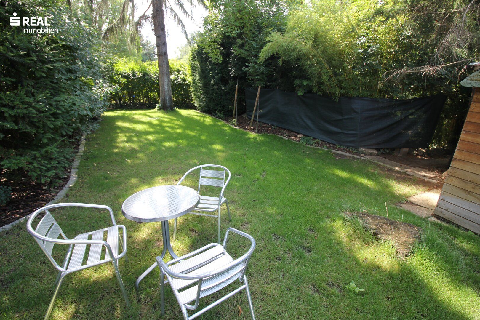 Grünlage, Altbauwohnung 2 Zimmer, Veranda & Eigengarten