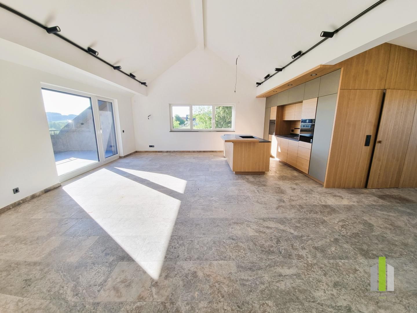 Luxuriöses Penthouse im Neubau mit großzügiger Südterrasse und Weitblick