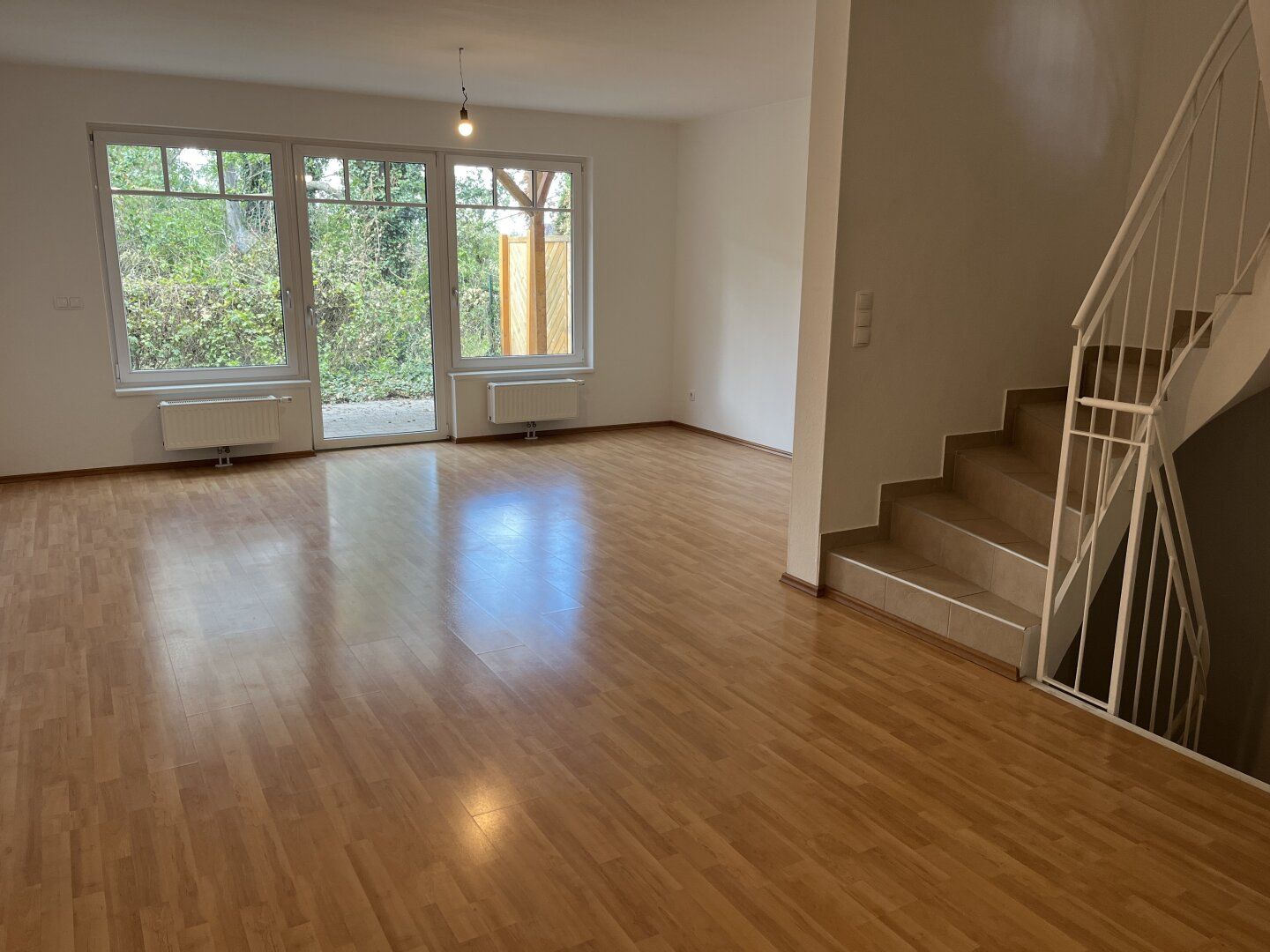 Großzügiges Reihenhaus in ruhiger Lage mit Terrasse und Carport - Direkt vom Eigentümer, provisionsfrei!