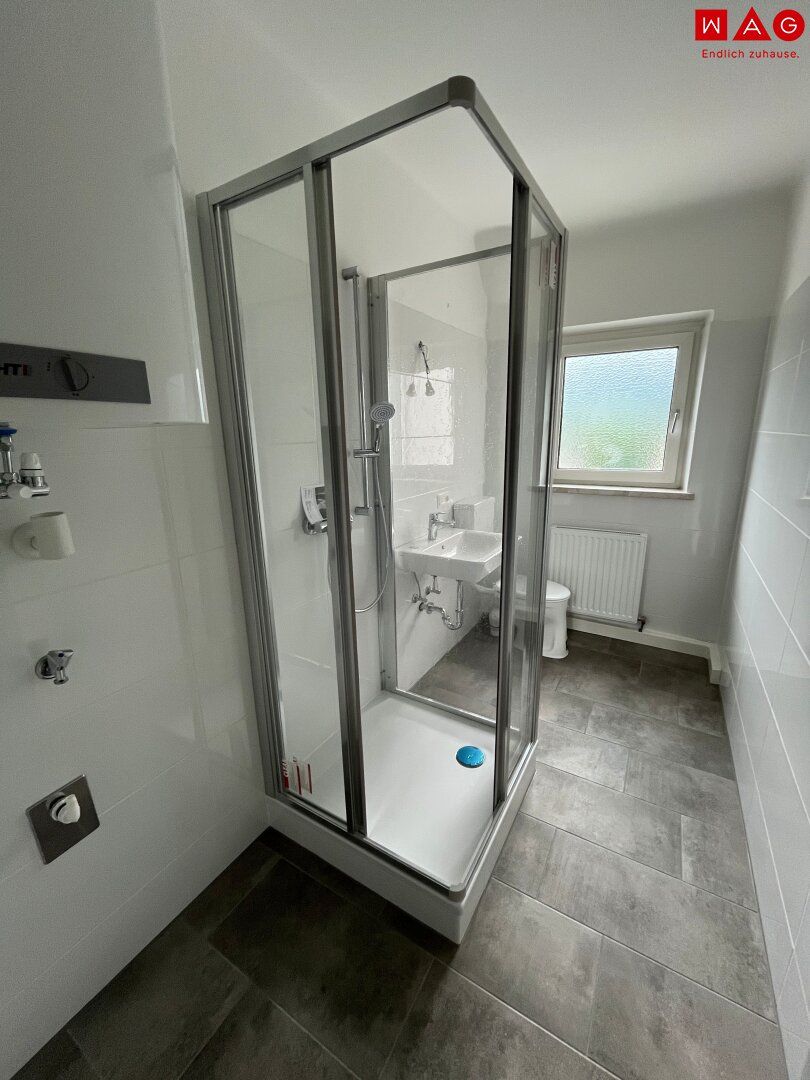 Unbefristete 2-Zimmer-Wohnung mit Lift & Keller - frisch saniert! - 2. OG, rd. 48,8 m² - Nähe WIFI Kirchdorf, perfekt geeignet für Singles oder Paare!