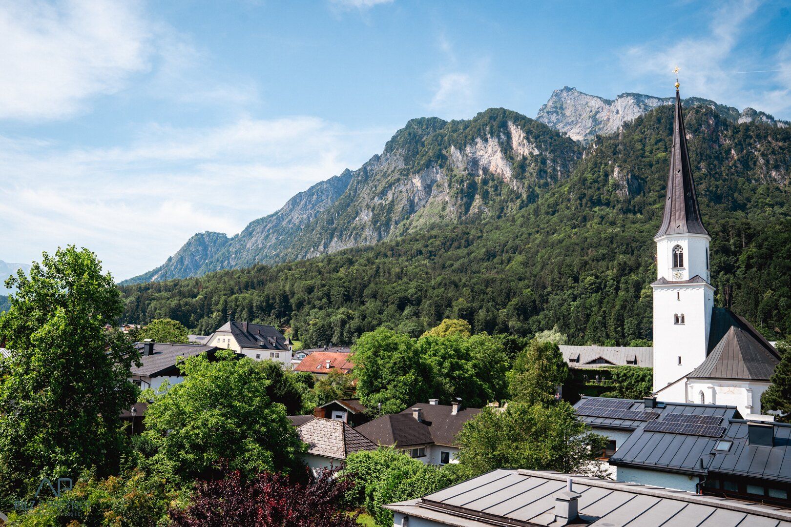 Helle 3-Zimmer-Dachgeschosswohnung mit Bergblick und Wintergarten in ruhiger Lage von Grödig