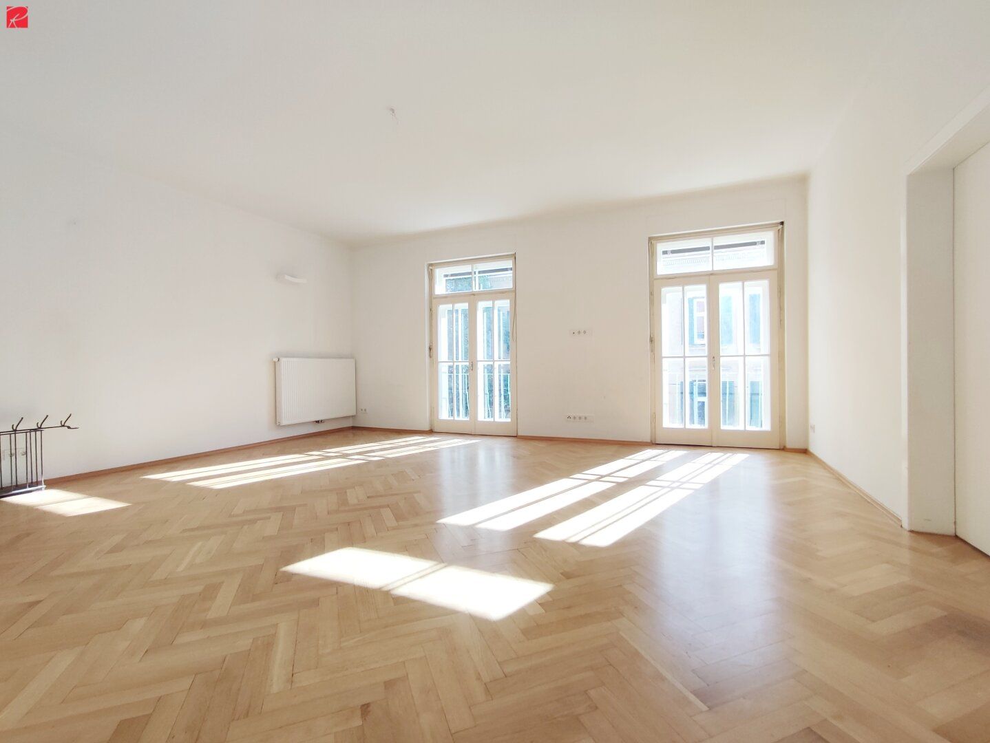 Großzügiger Altbau - Wohntraum in Best Lage ( Bezirk Geidorf)!