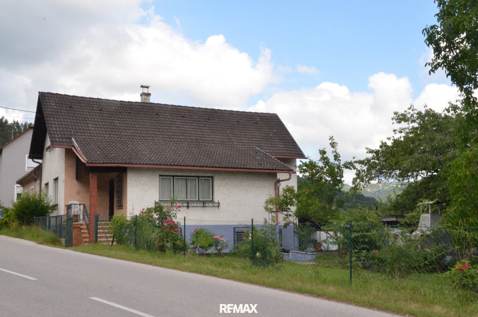 House, 87 m², land 908 m²