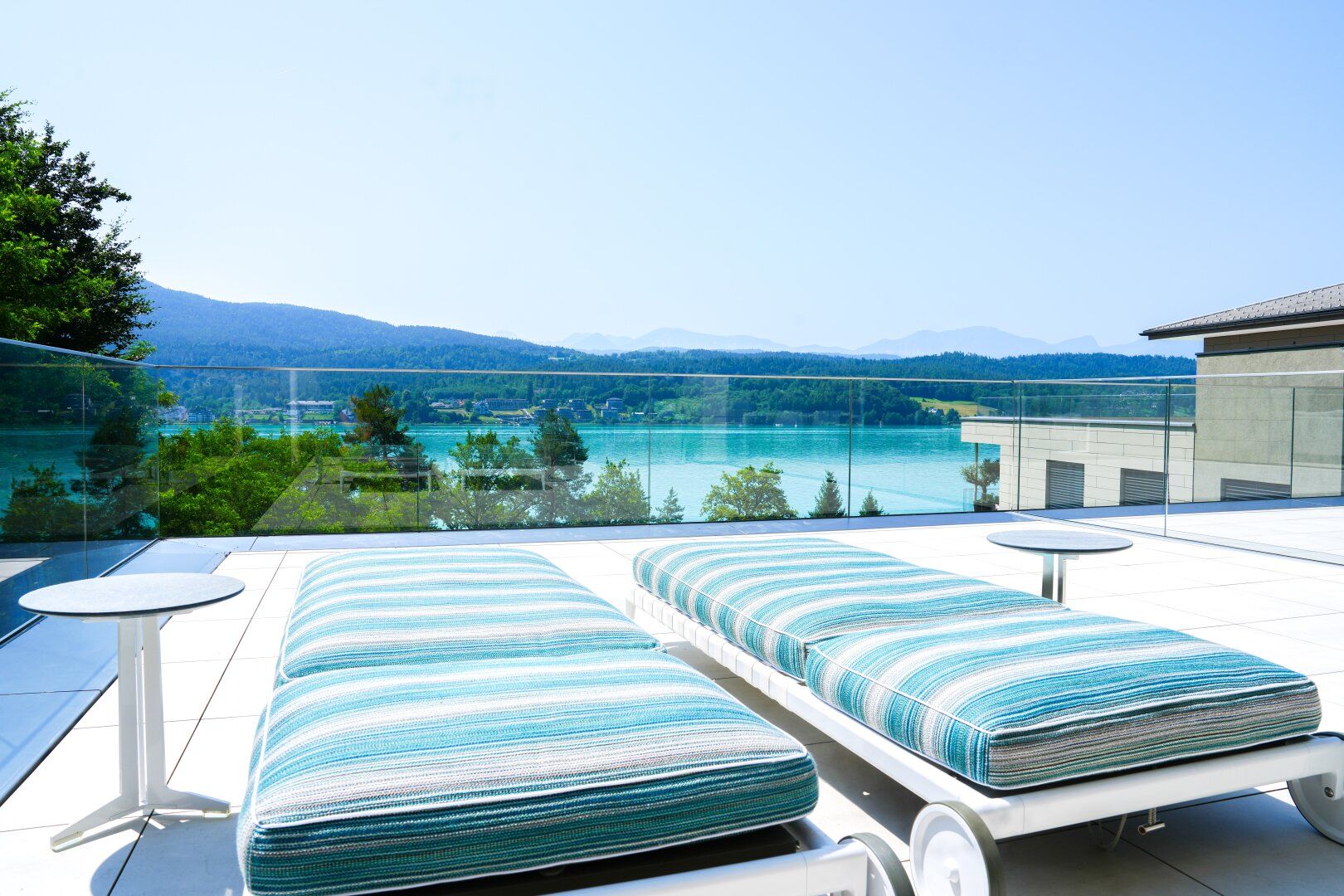 WÖRTHERSEE-TRAUM Die perfekte Seewohnung mit Wörtherseeblick - Seezugang - Outdoorpool - Fitness & Sauna