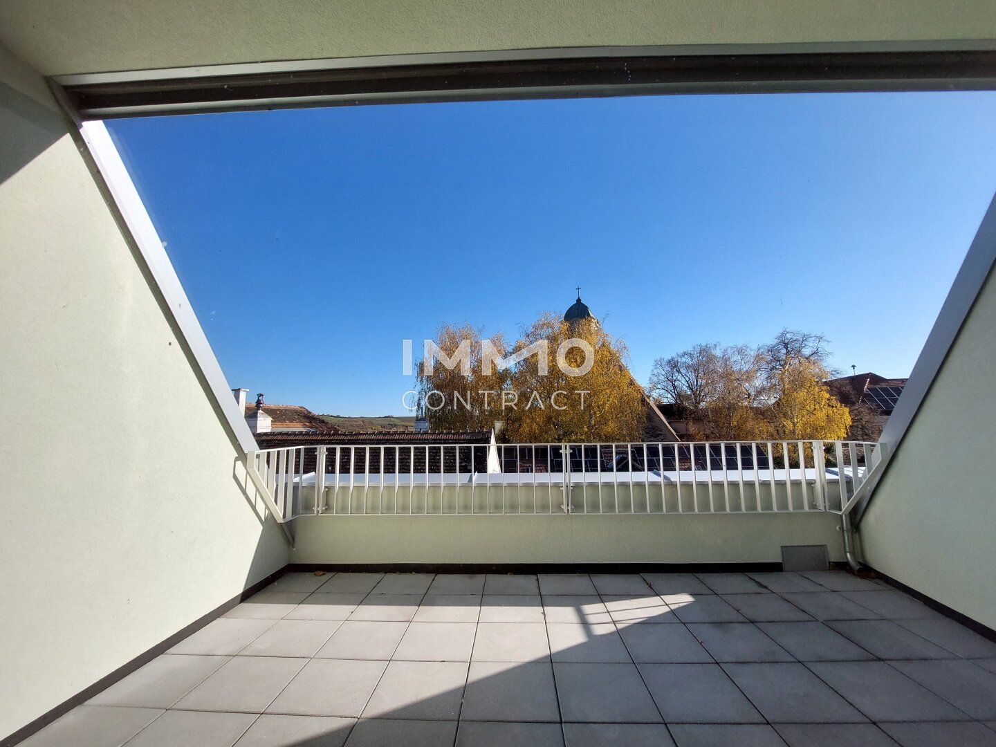 Eleganter Erstbezug - 2 Balkone - zum Wohlfühlen + inklusive Garagenstellplatz - Mai multe