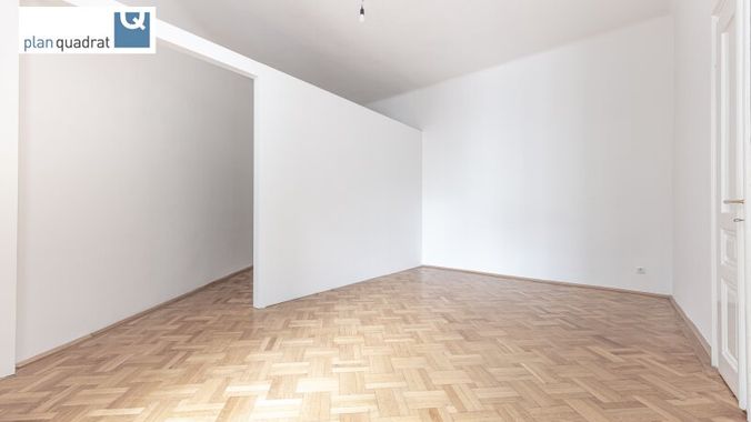 Zimmer 4 mit "begehbarem Schrank" (gem. Skizze des Wohnungsgrundrisses)