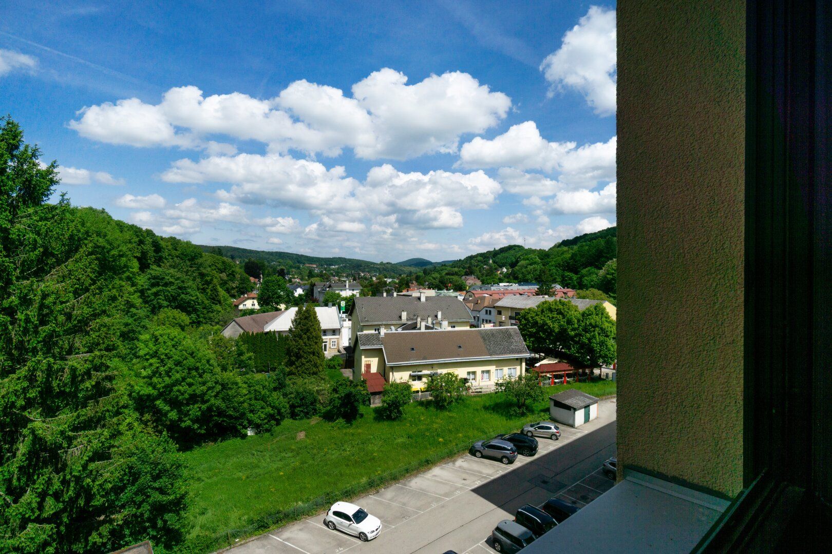 3-Zimmer-Miete mit grünem Fernblick im Stadtzentrum von Pressbaum