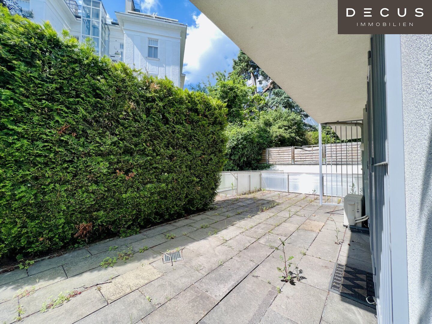 MODERNE GARTENWOHNUNG IN VILLENVIERTEL IM 18. | ZWEI EBENEN | MEHRERE TERRASSEN | GARTEN | GARAGE IM HAUS