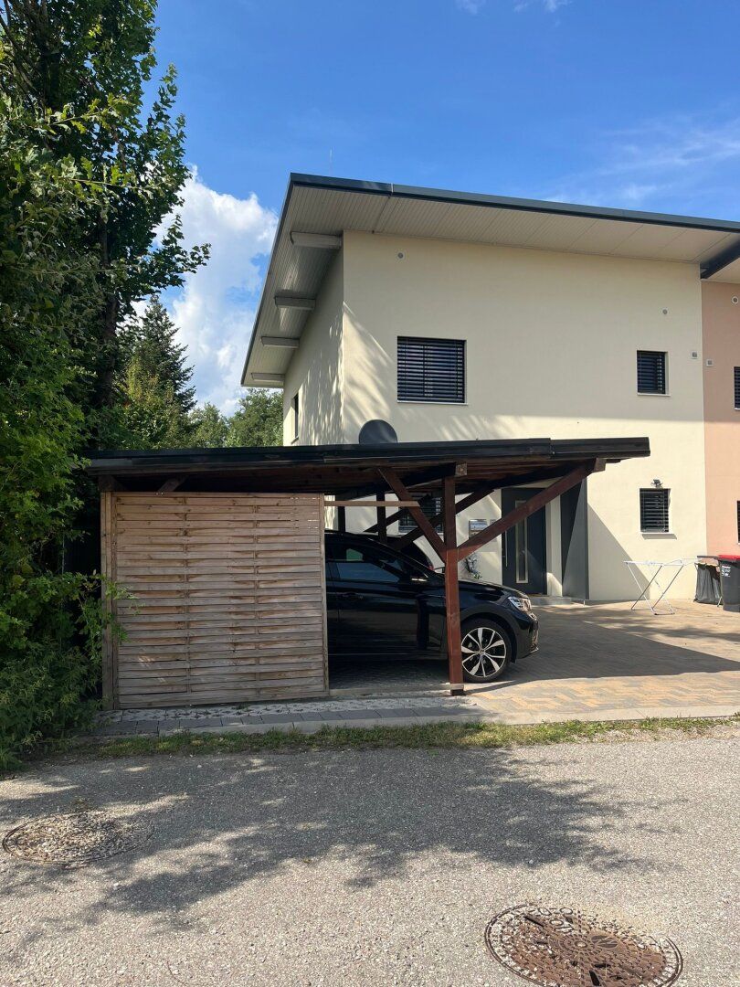 Charmantes Eckreihenhaus mit großem Garten     