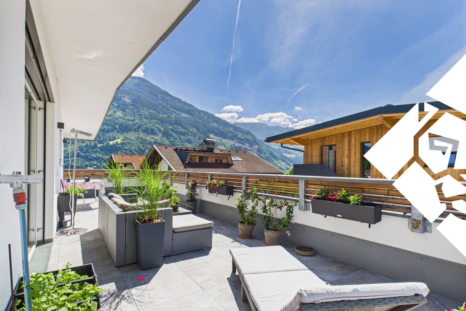 Exklusive Maisonette-Wohnung in Uderns - Ruhe, Luxus & traumhafte Dachterrasse zu kaufen