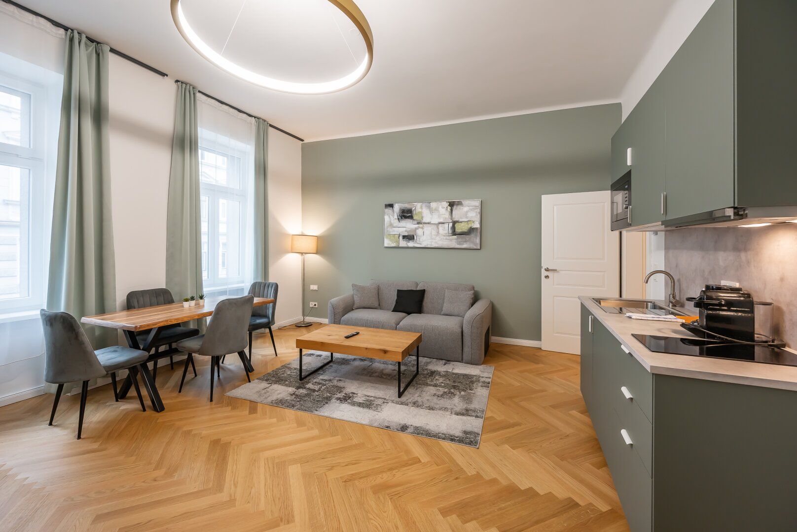 ++NEU++ möblierte 2-Zimmer ALTBAU-WOHNUNG in sehr guter Lage!