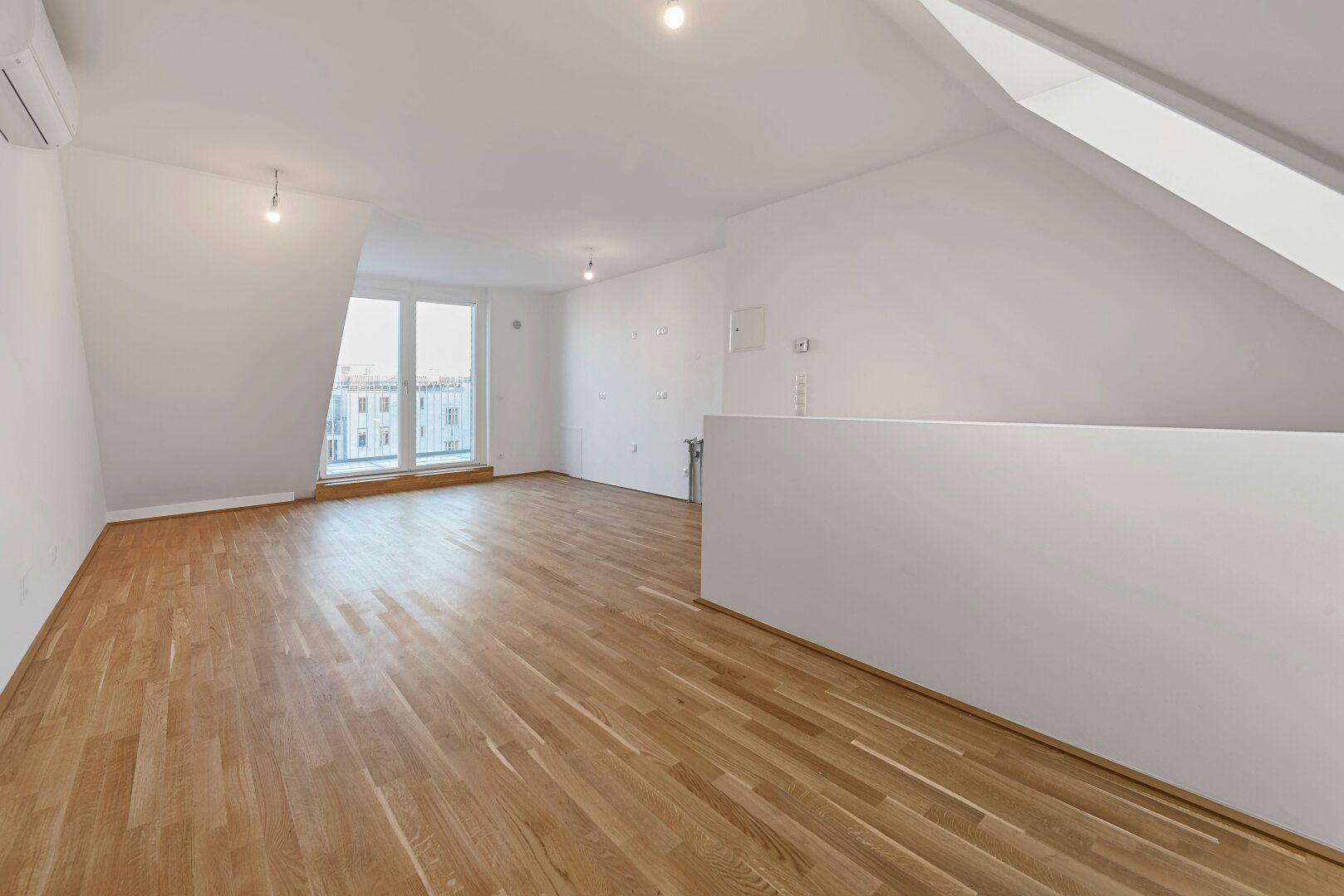 MAI-HIGH-SONETTE >> Moderne Duplex-Wohnung für ANLEGER mit lichtdurchfluteten Räumen >> DACHTERRASSE - Mehr
