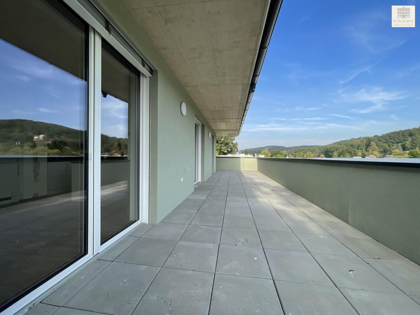 PENTHOUSE mit 100 m² großer Dachterrasse und traumhaftem Fernblick