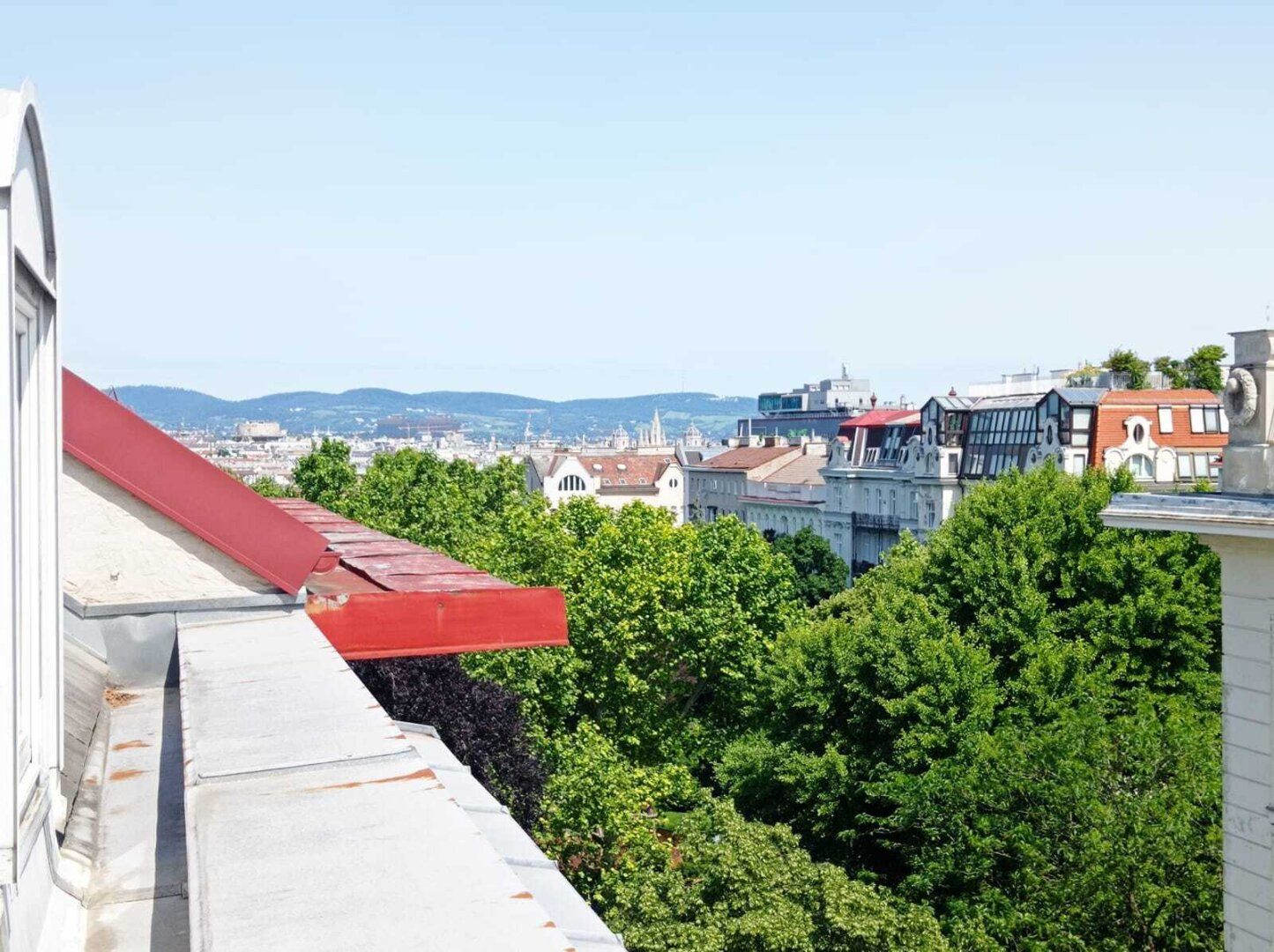 Sommergefühle auf der eigenen TERRASSE über den Dächern von Wien!