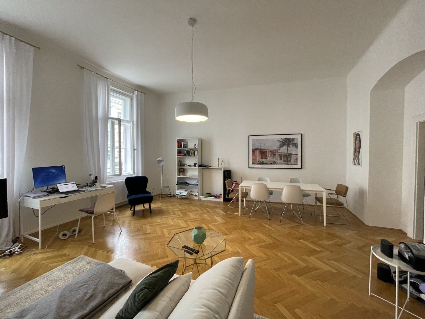 BALD VERFÜGBAR: Mariahilferstraße - UNBEFRISTETE Zwei-Zimmer-Wohnung!