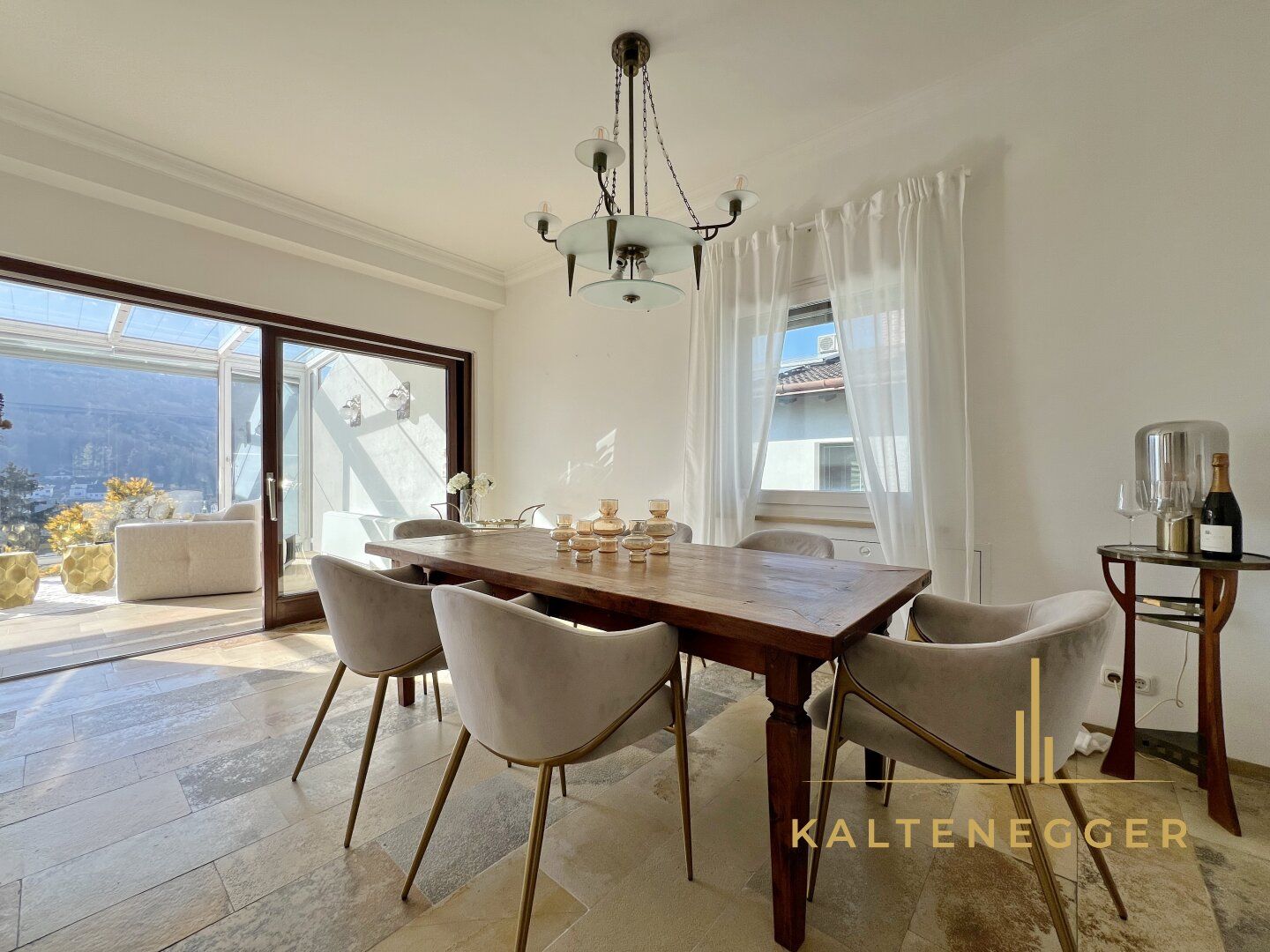 Wellness & Weitblick - Luxusvilla mit Spa, Pool, Lift und 4 Garagenplätzen