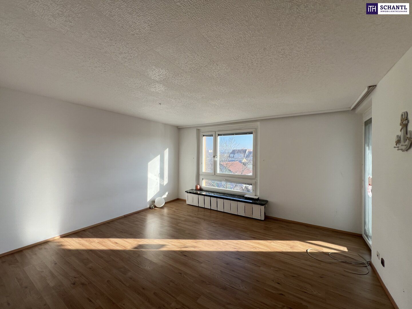 + Wohnglück in ruhiger Wohngegend + Loggia + sonnig + ab sofort verfügbar!!!