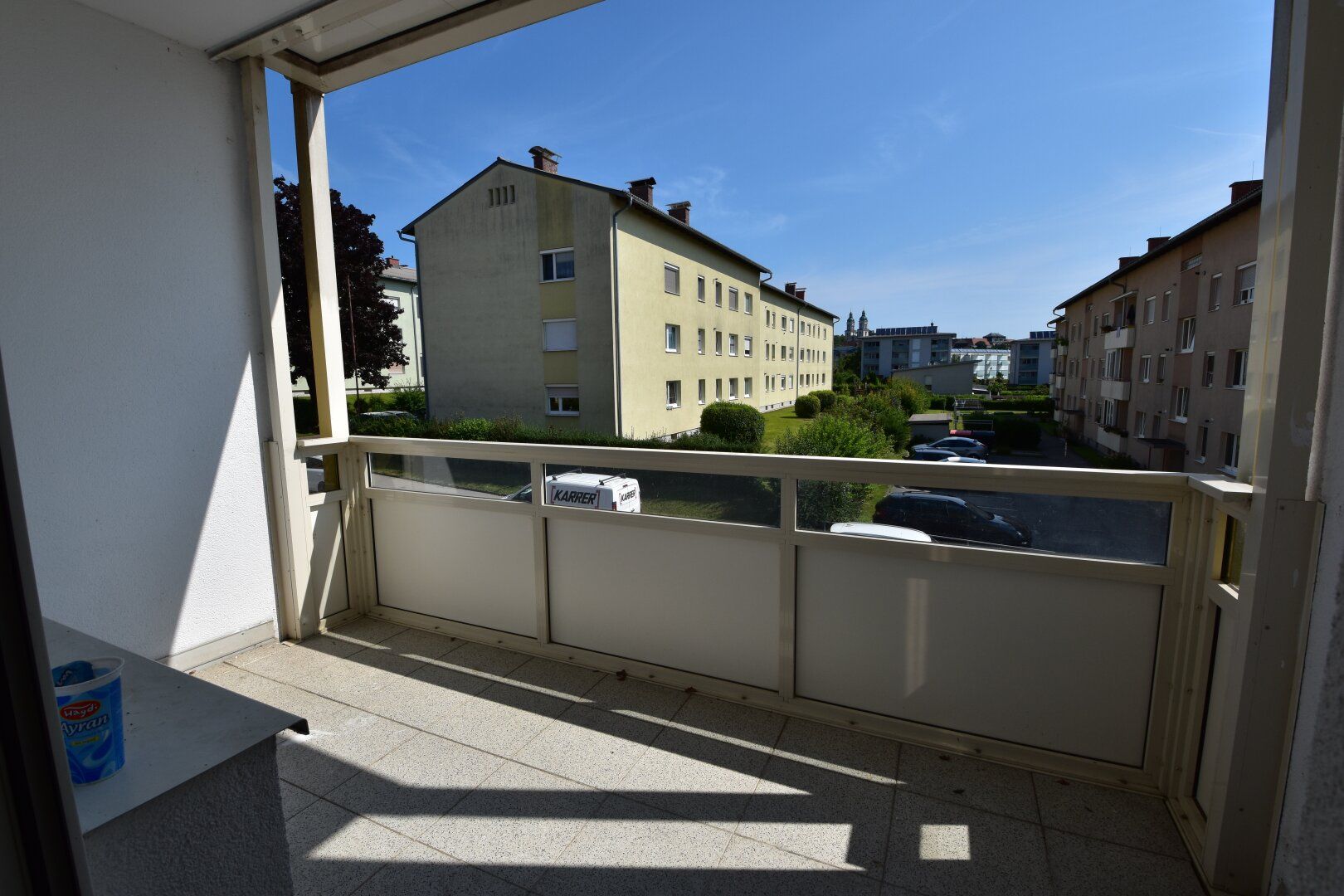 Helle Eigentumswohnung in ruhiger Grünlage - mit Loggia und neuem Badezimmer!