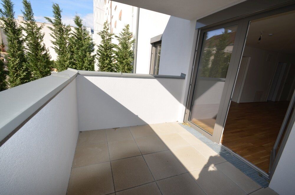 Besonders hübsche Balkonwohnung - Hofruhelage in U6/U4 Nähe